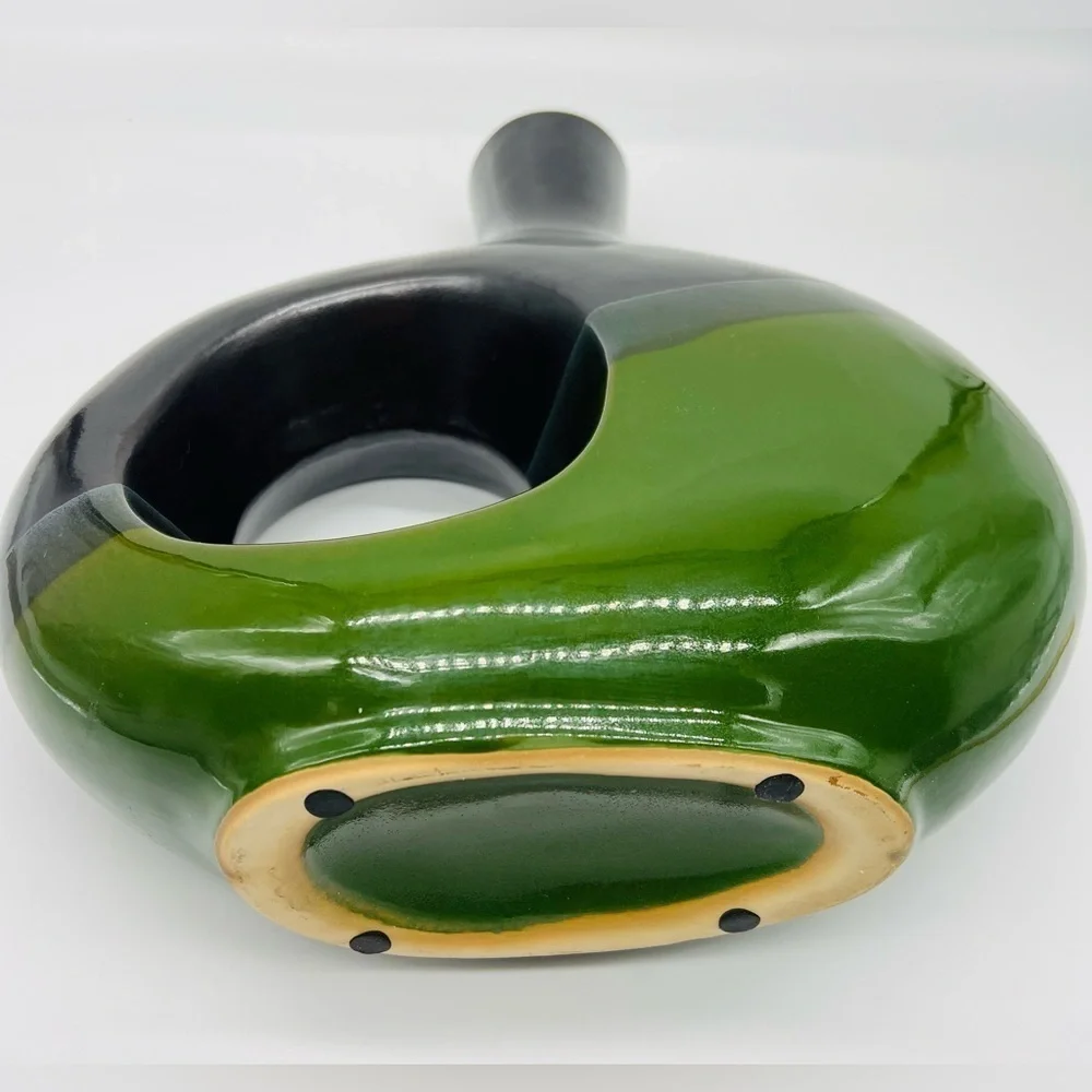 unique pottery home accent conversation piece in excellent condition